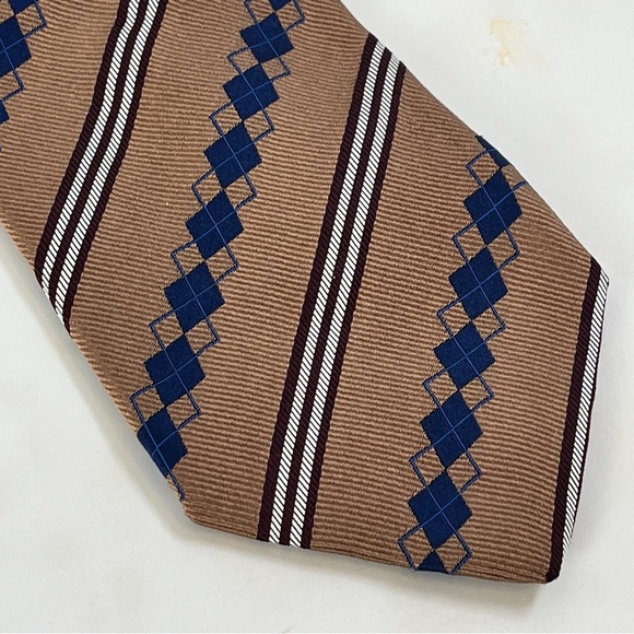 Burberry London Tie - Picture 6 of 8